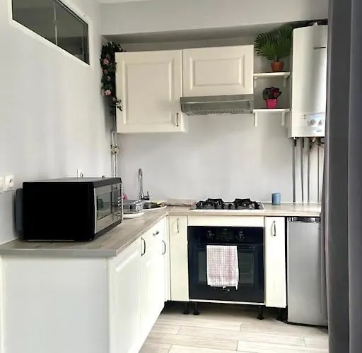In The Heart Of Chinatown, Appartement